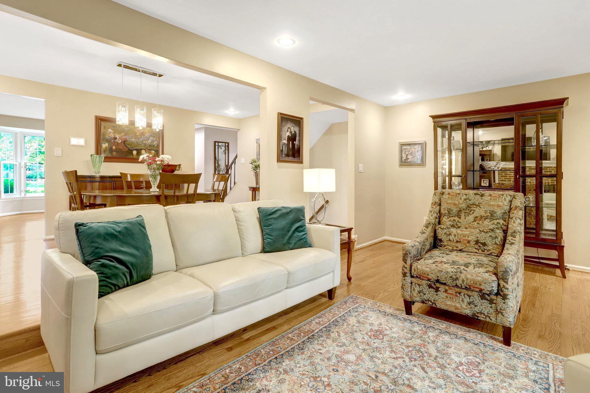 BURKE CENTRE - Residential