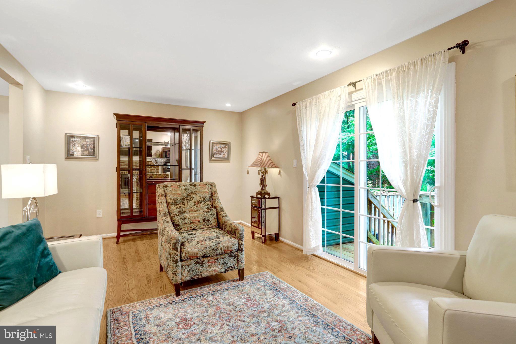 BURKE CENTRE - Residential