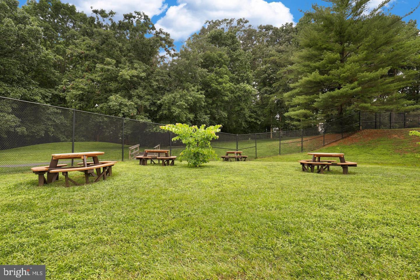 BURKE CENTRE - Residential