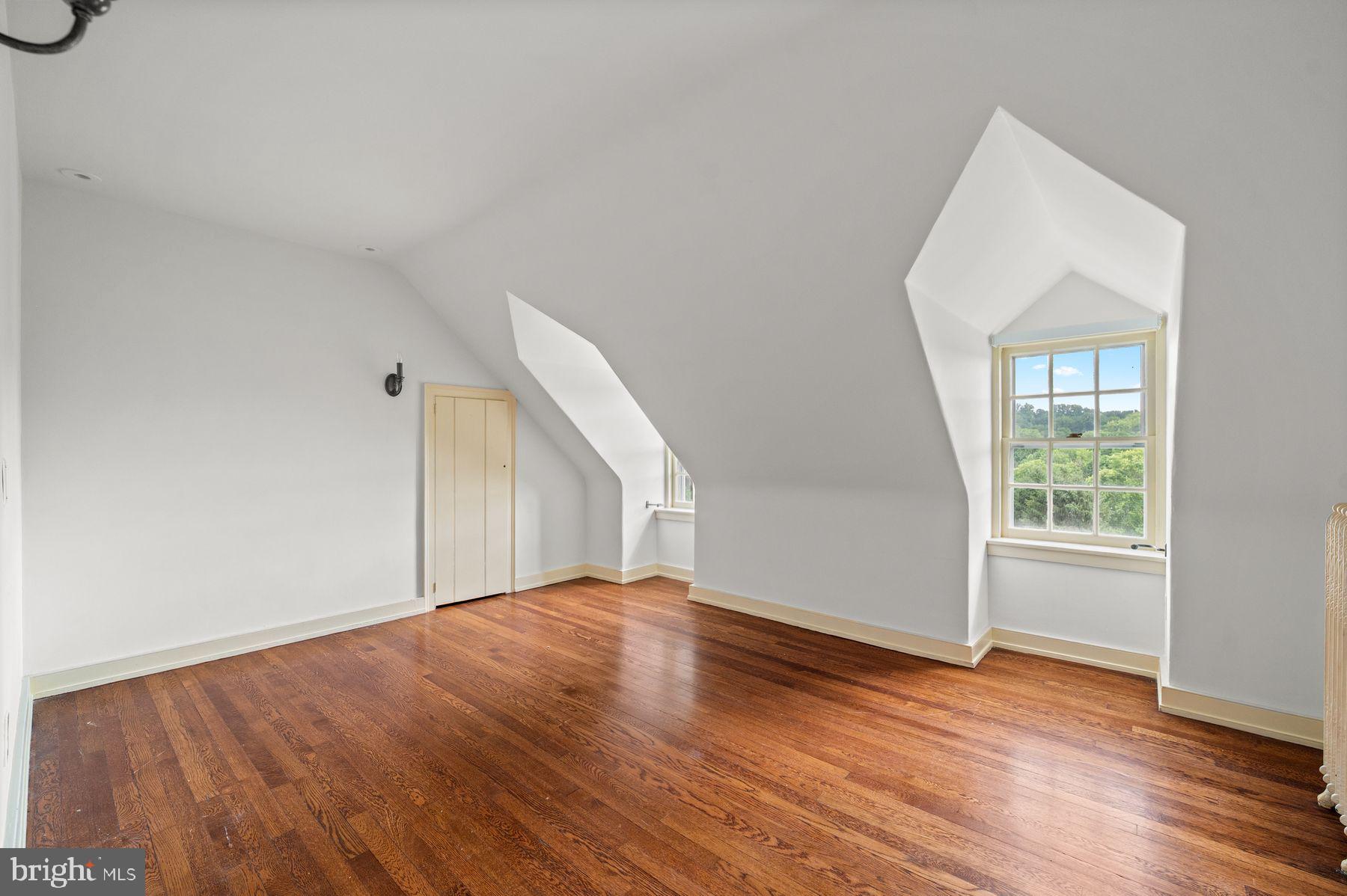 GULPH CREEK - Residential