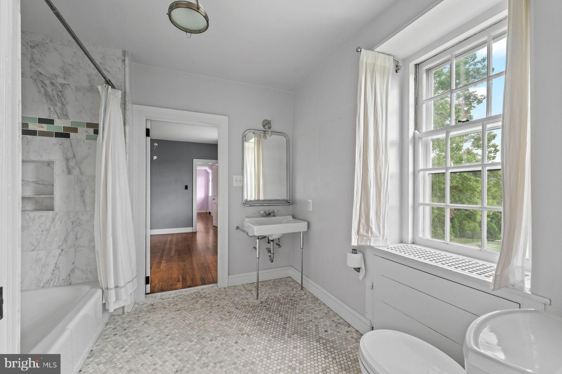 GULPH CREEK - Residential