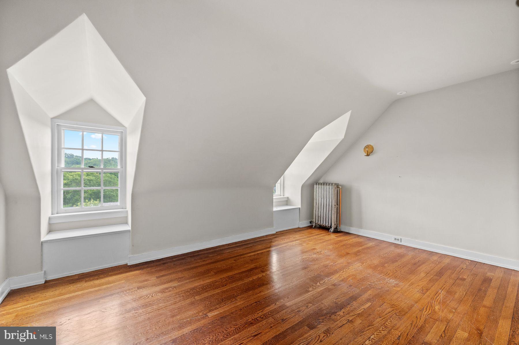 GULPH CREEK - Residential