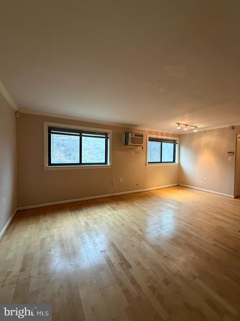 3105 NAYLOR ROAD SE 201