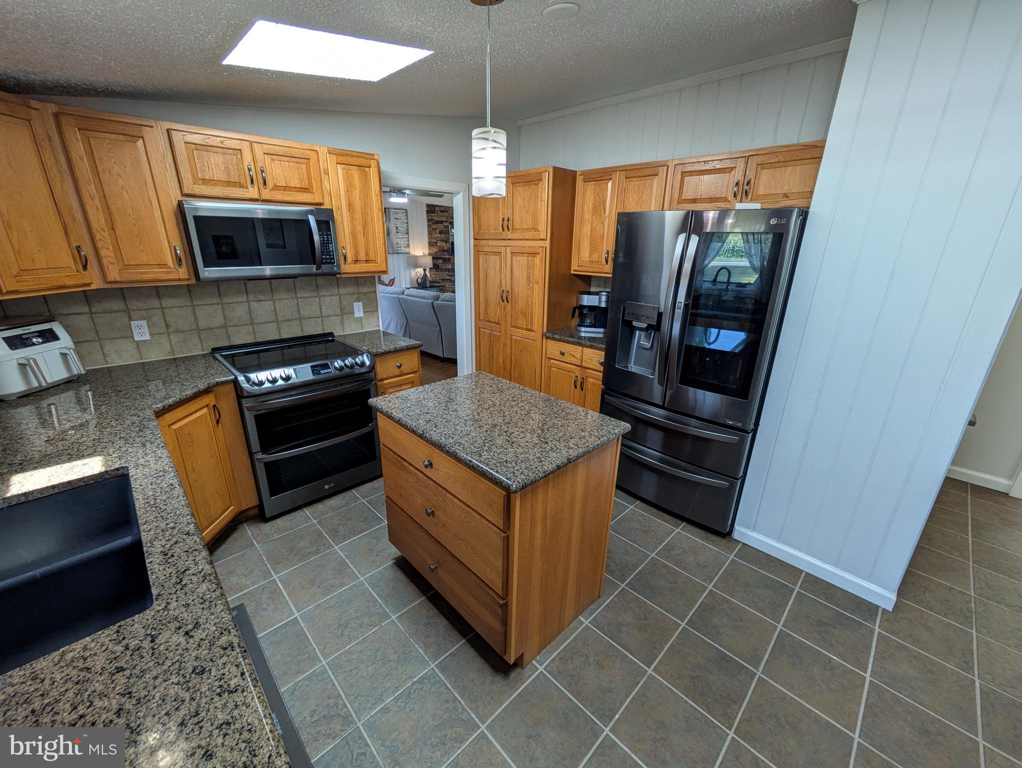 317 S HOKENDAUQUA DRIVE