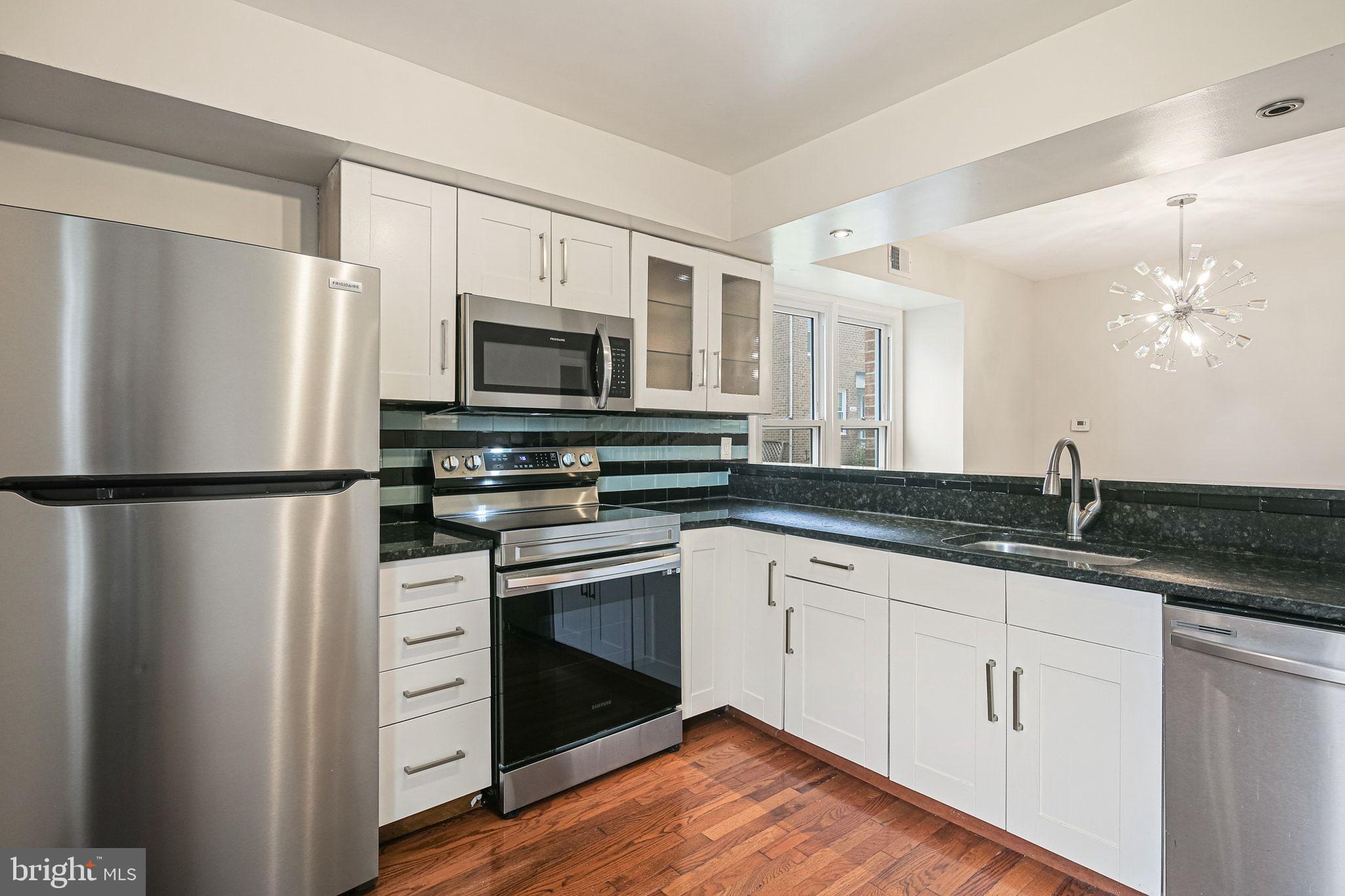 9304 CANTERBURY RIDING 21