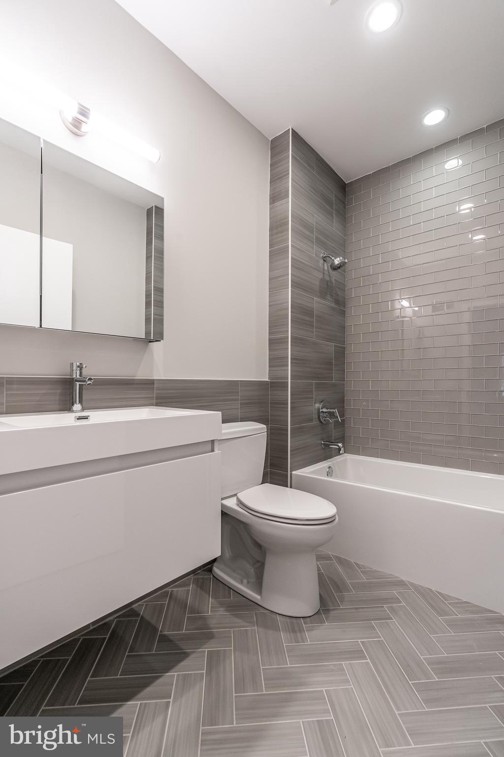 FISHTOWN - Residential Lease