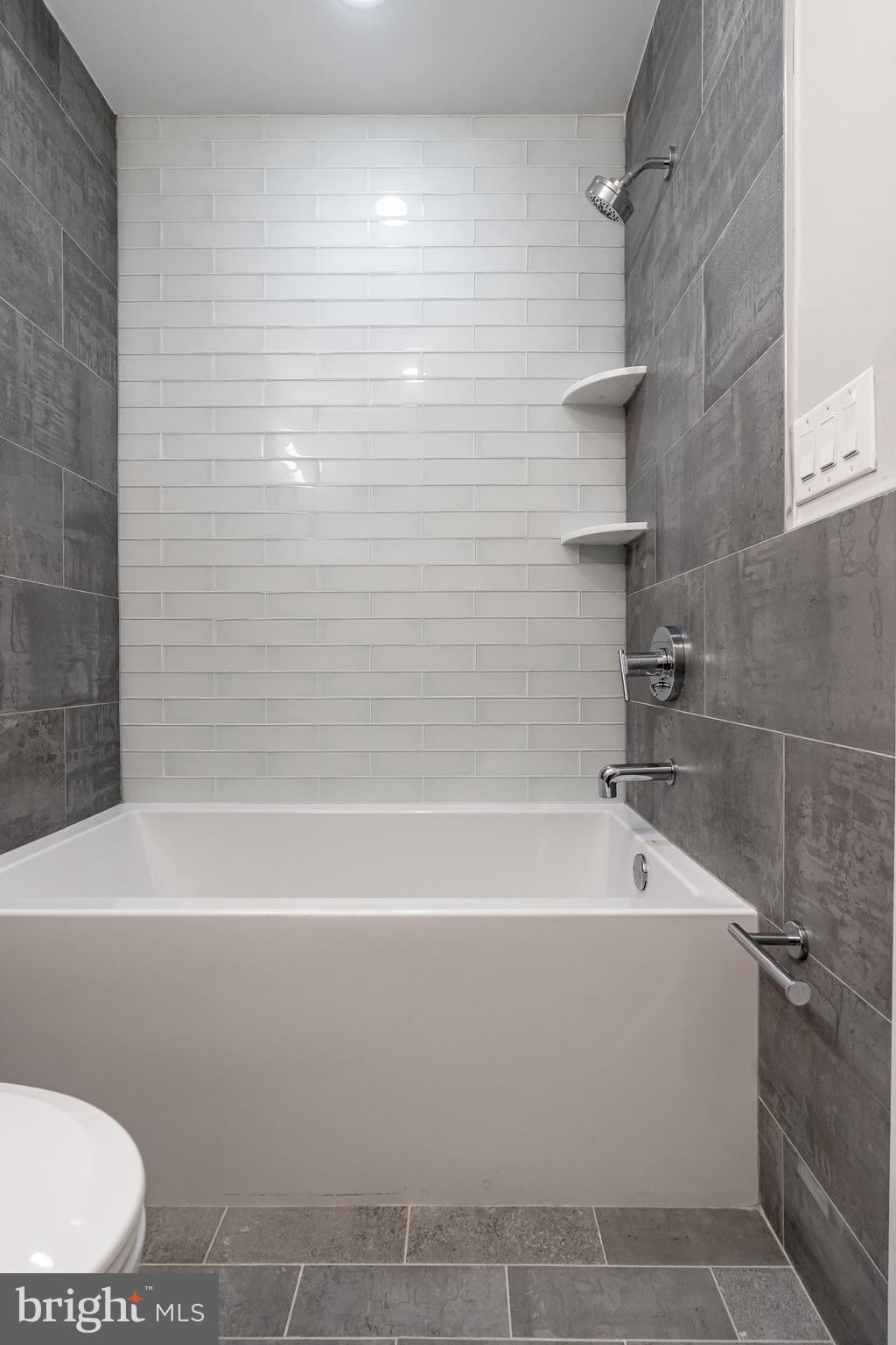 FISHTOWN - Residential Lease