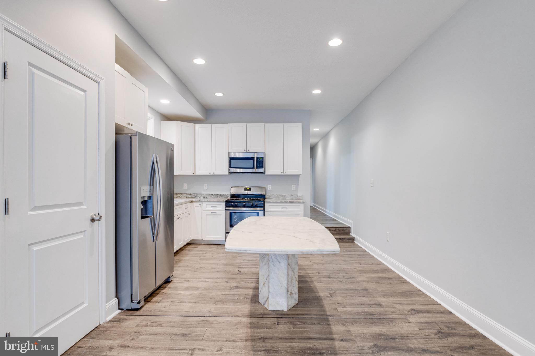 UNION SQUARE - Residential Income