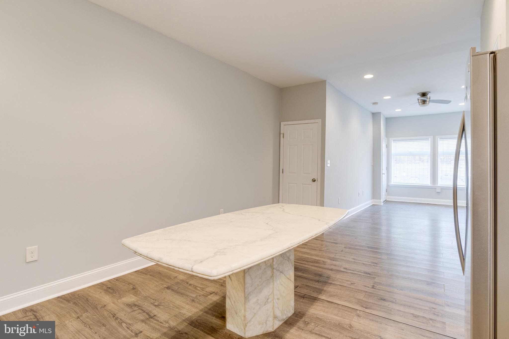 UNION SQUARE - Residential Income