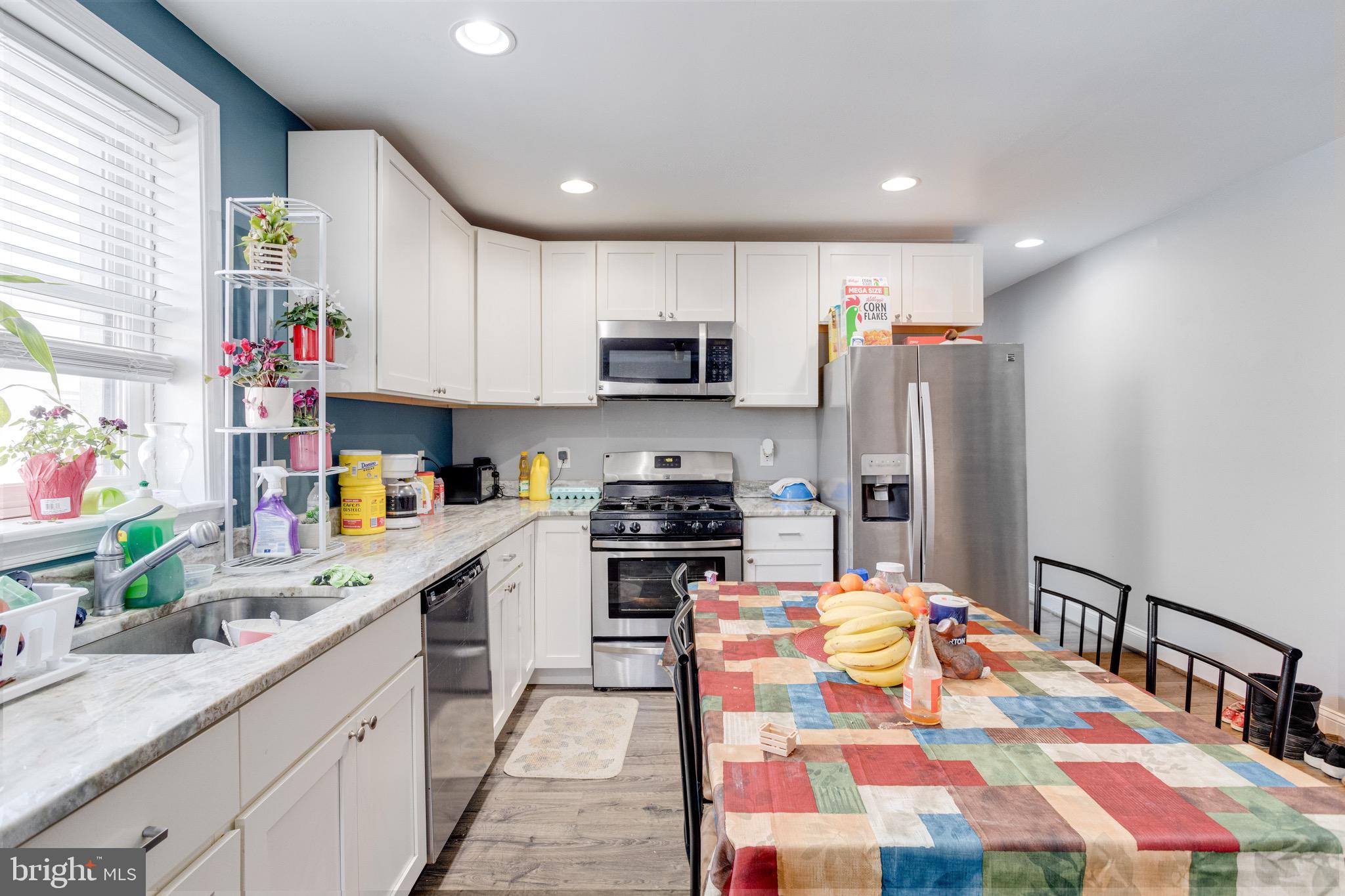 UNION SQUARE - Residential Income