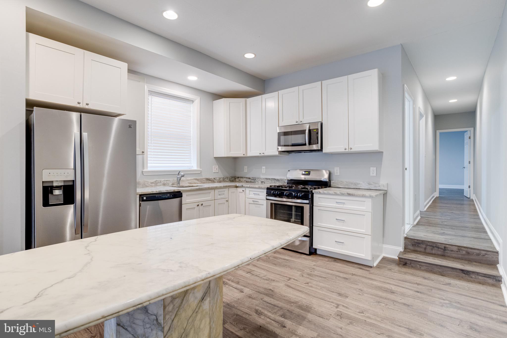 UNION SQUARE - Residential Income