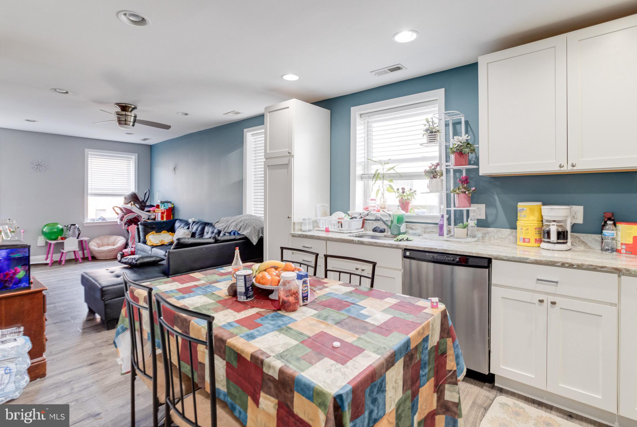 UNION SQUARE - Residential Income