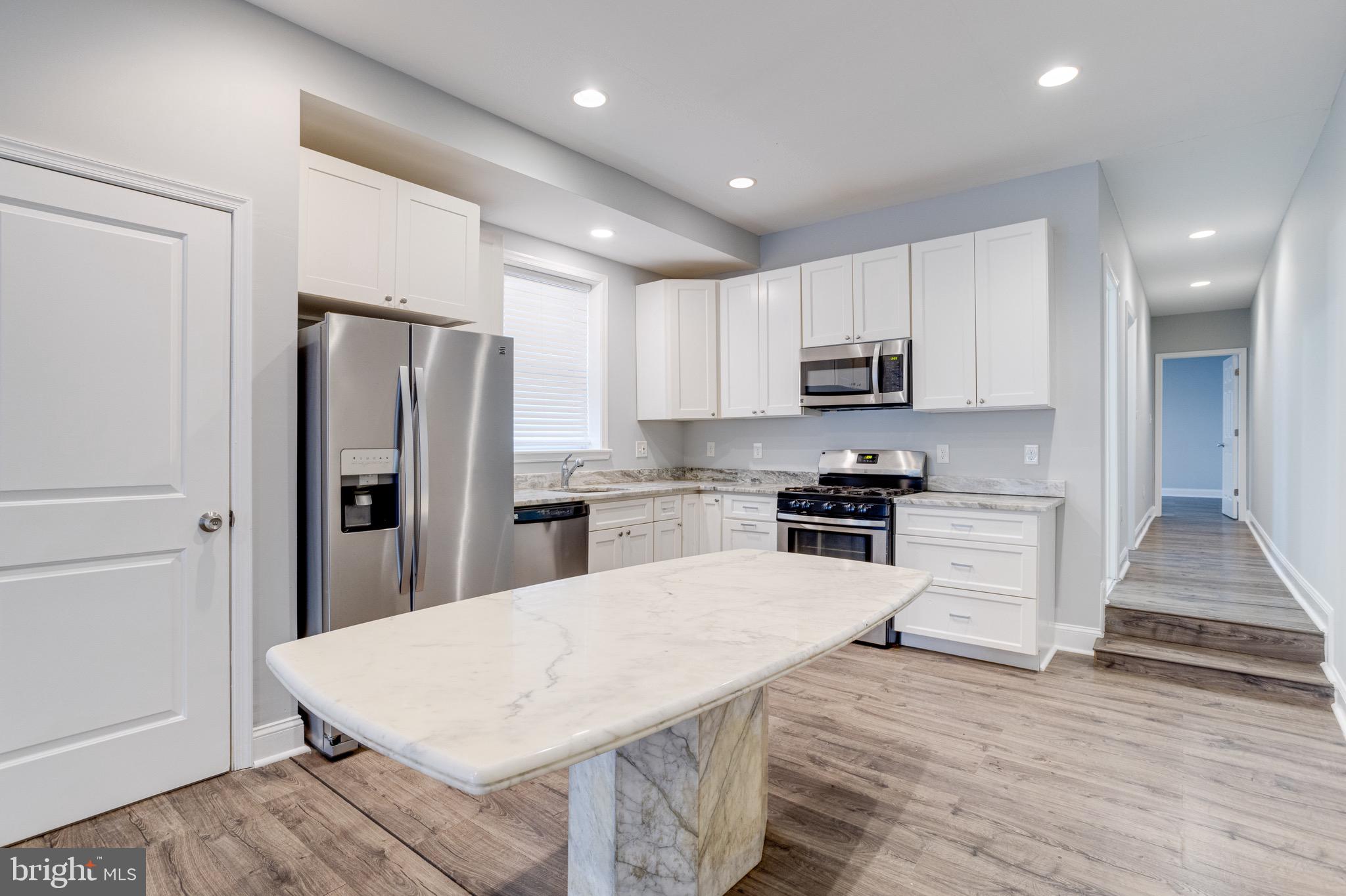 UNION SQUARE - Residential Income