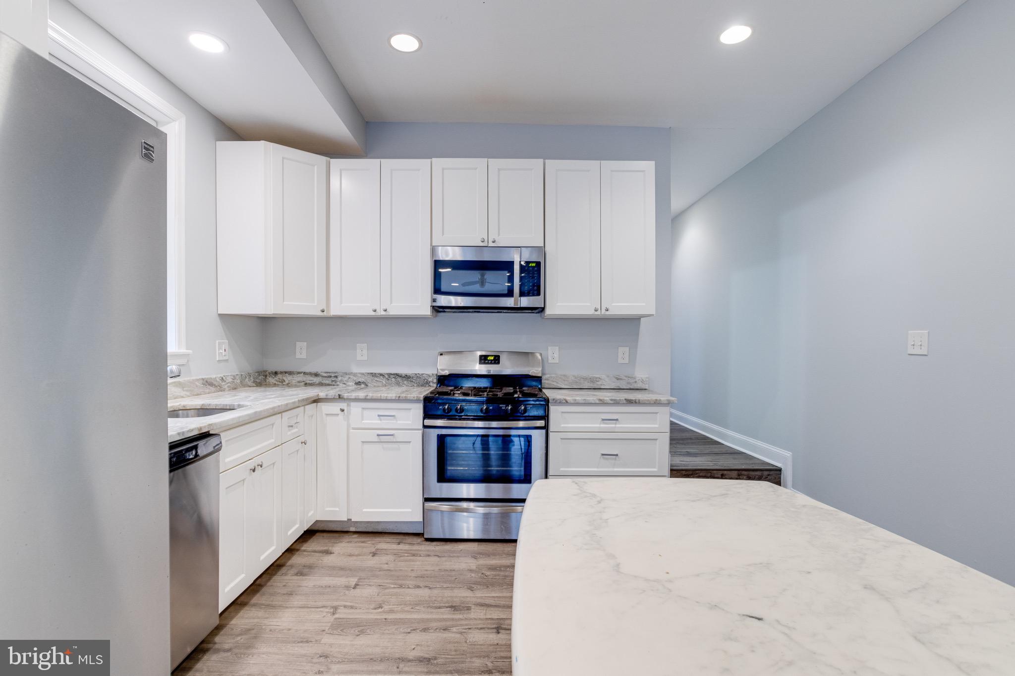 UNION SQUARE - Residential Income