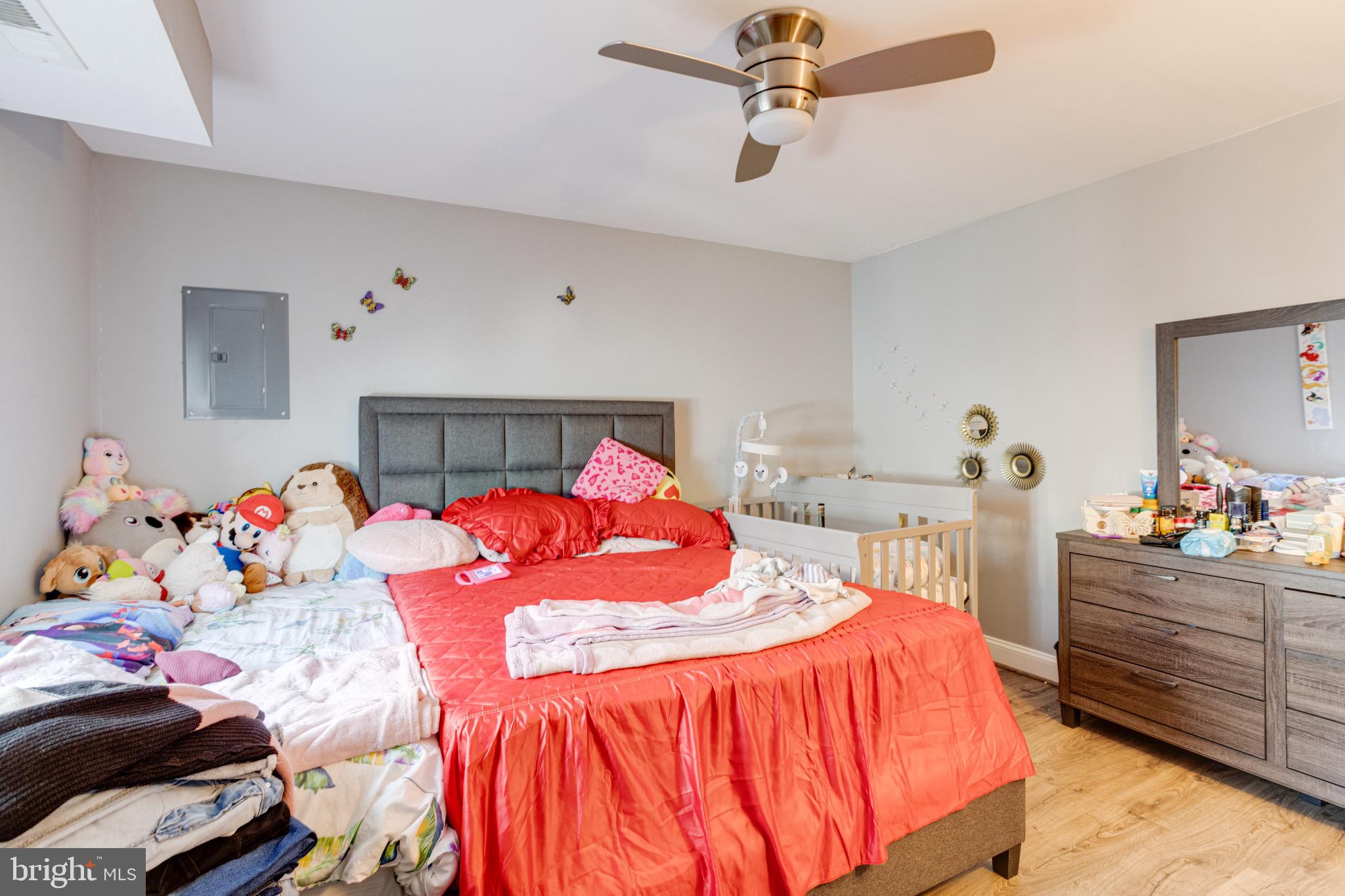 UNION SQUARE - Residential Income