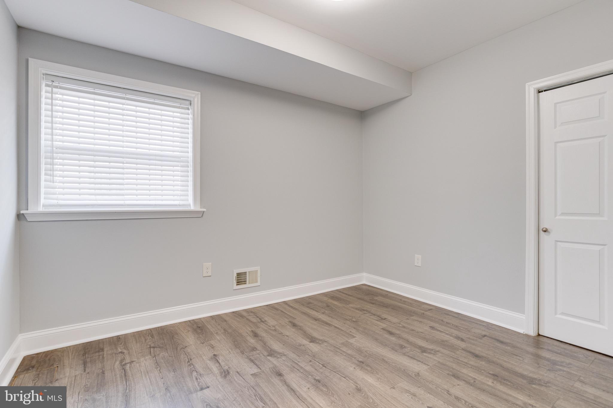 UNION SQUARE - Residential Income