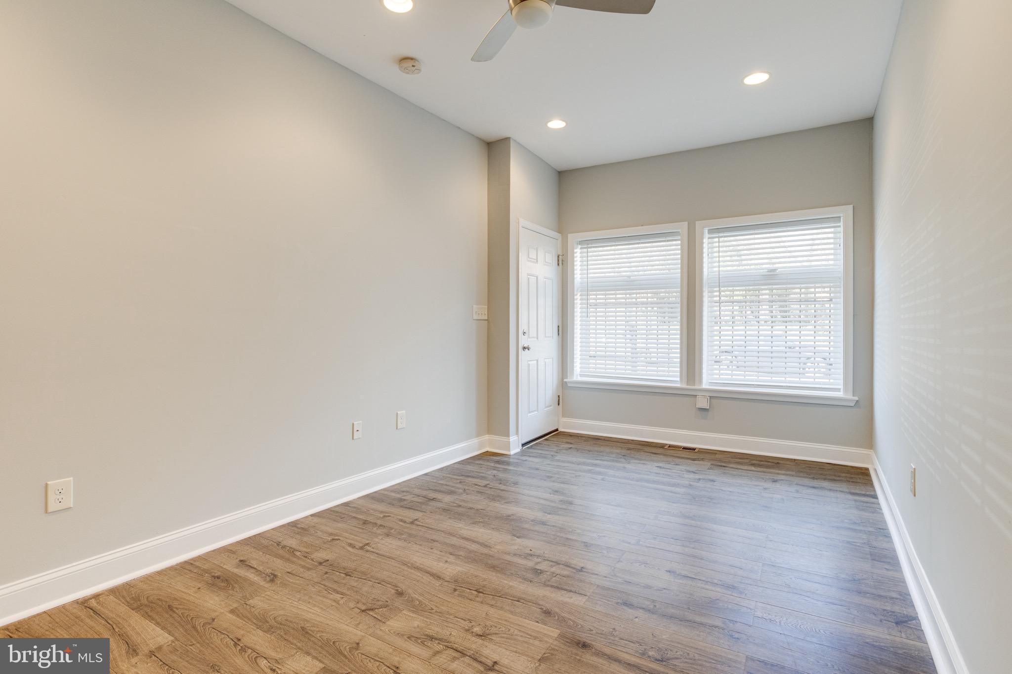 UNION SQUARE - Residential Income