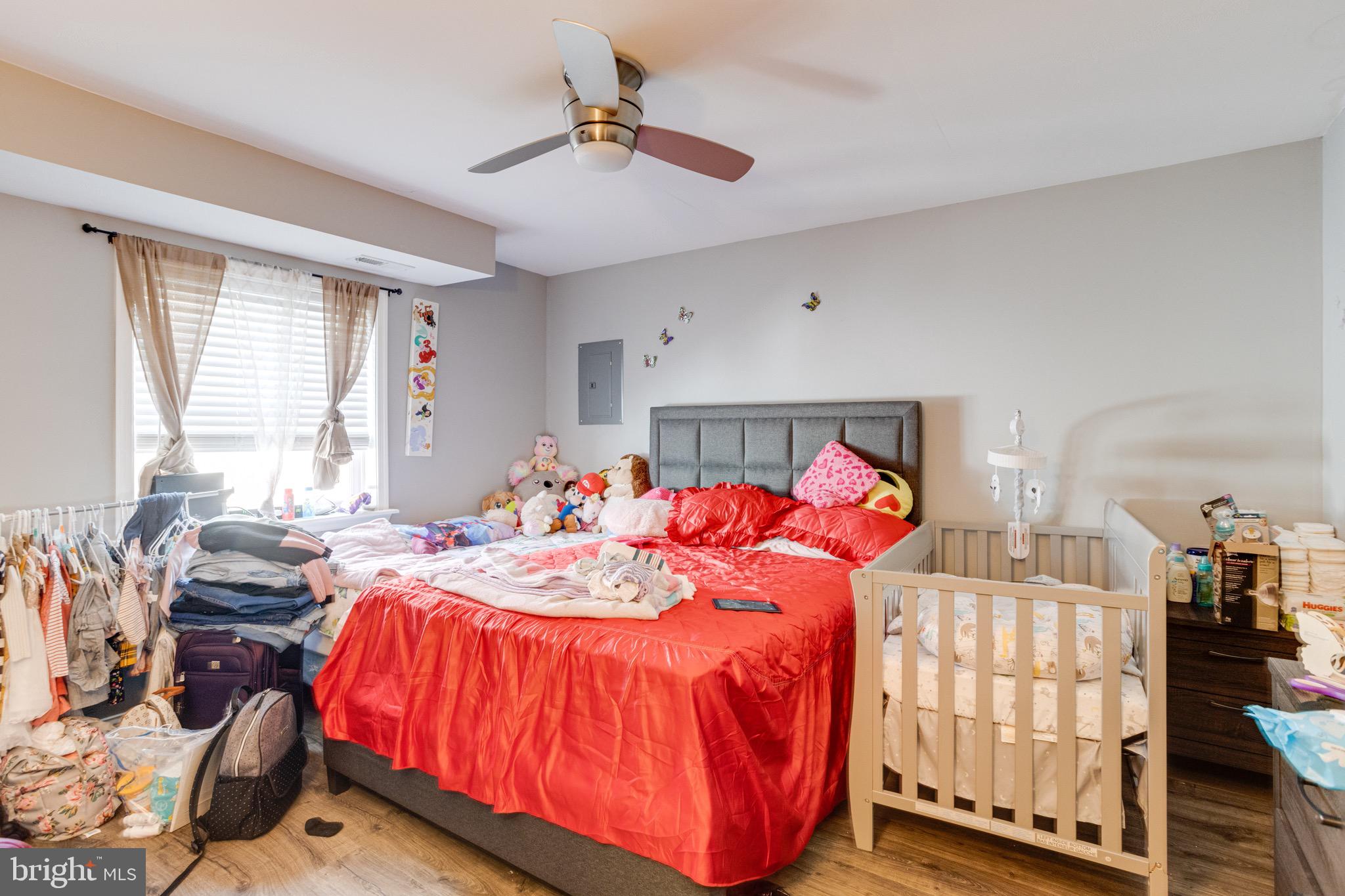 UNION SQUARE - Residential Income