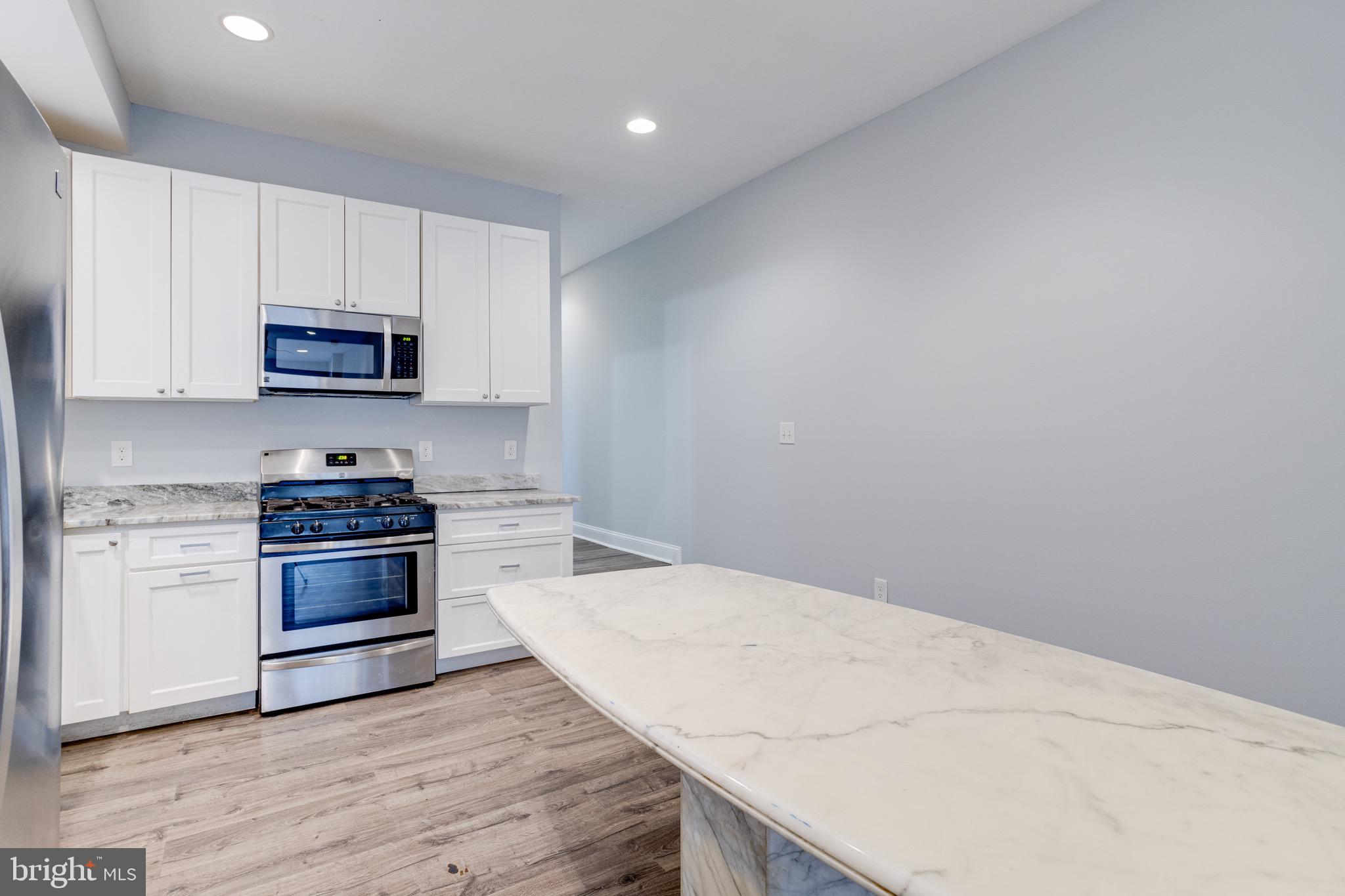 UNION SQUARE - Residential Income