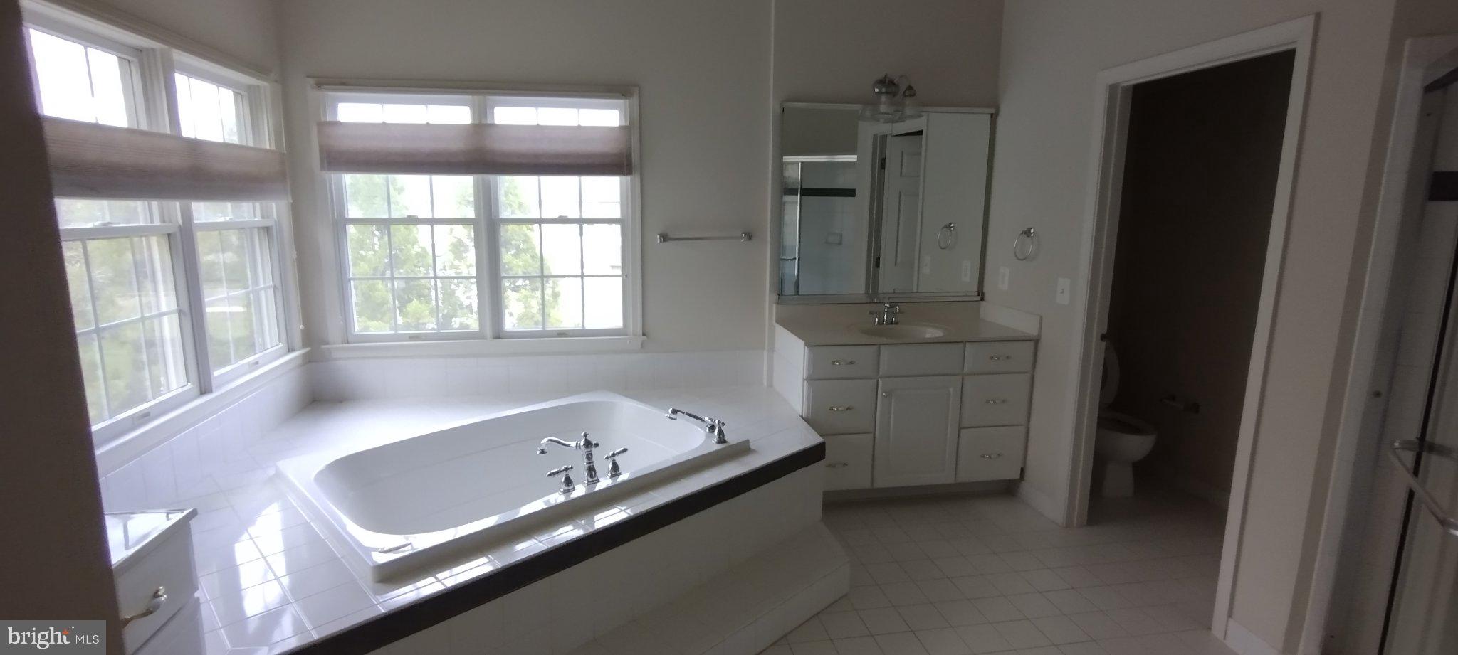 DOMINION VALLEY COUNTRY CLUB - Residential