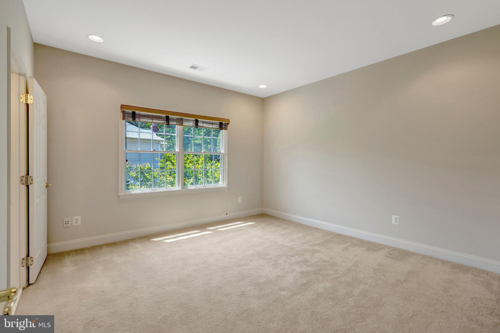 DOMINION VALLEY COUNTRY CLUB - Residential