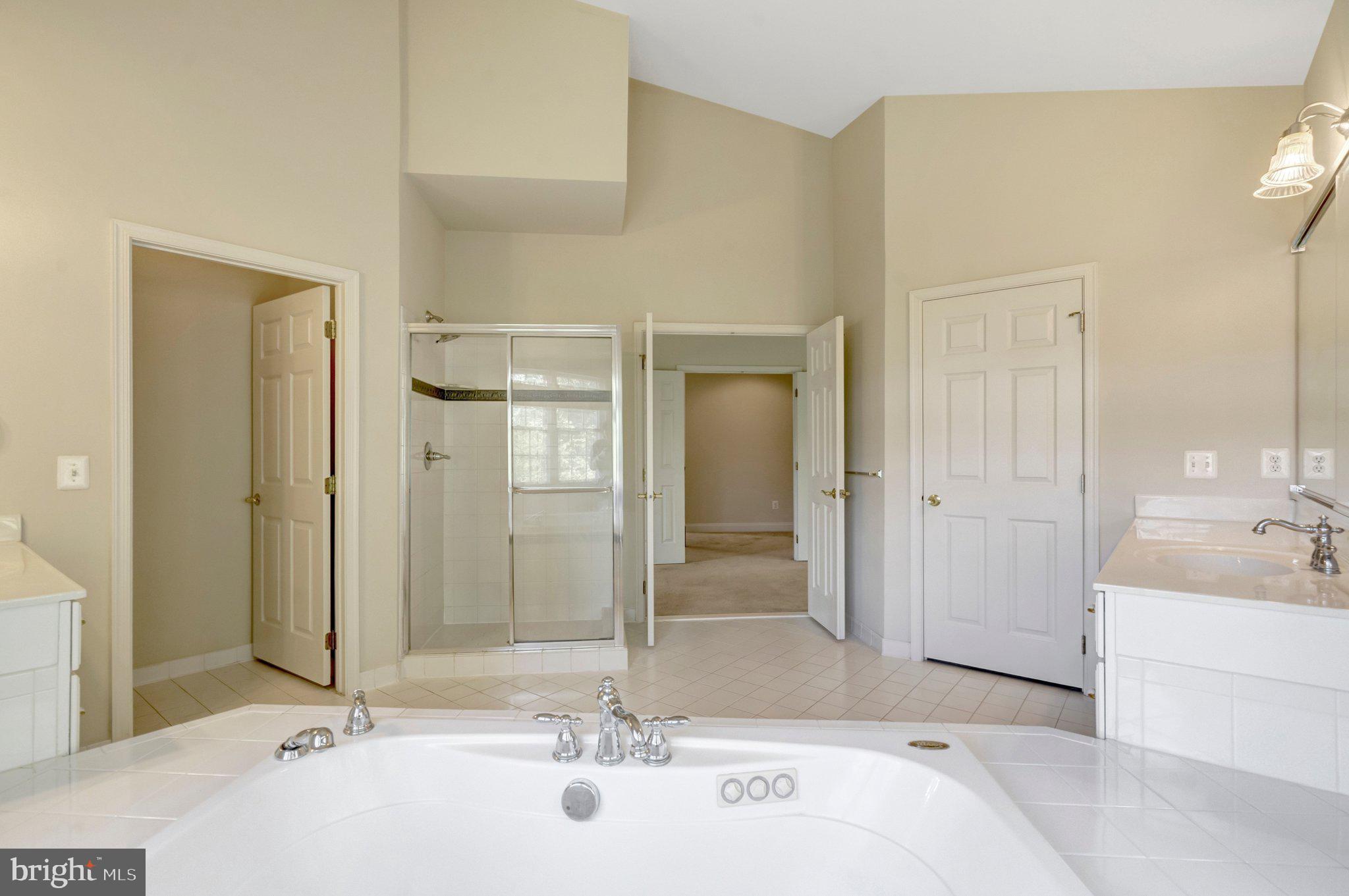 DOMINION VALLEY COUNTRY CLUB - Residential