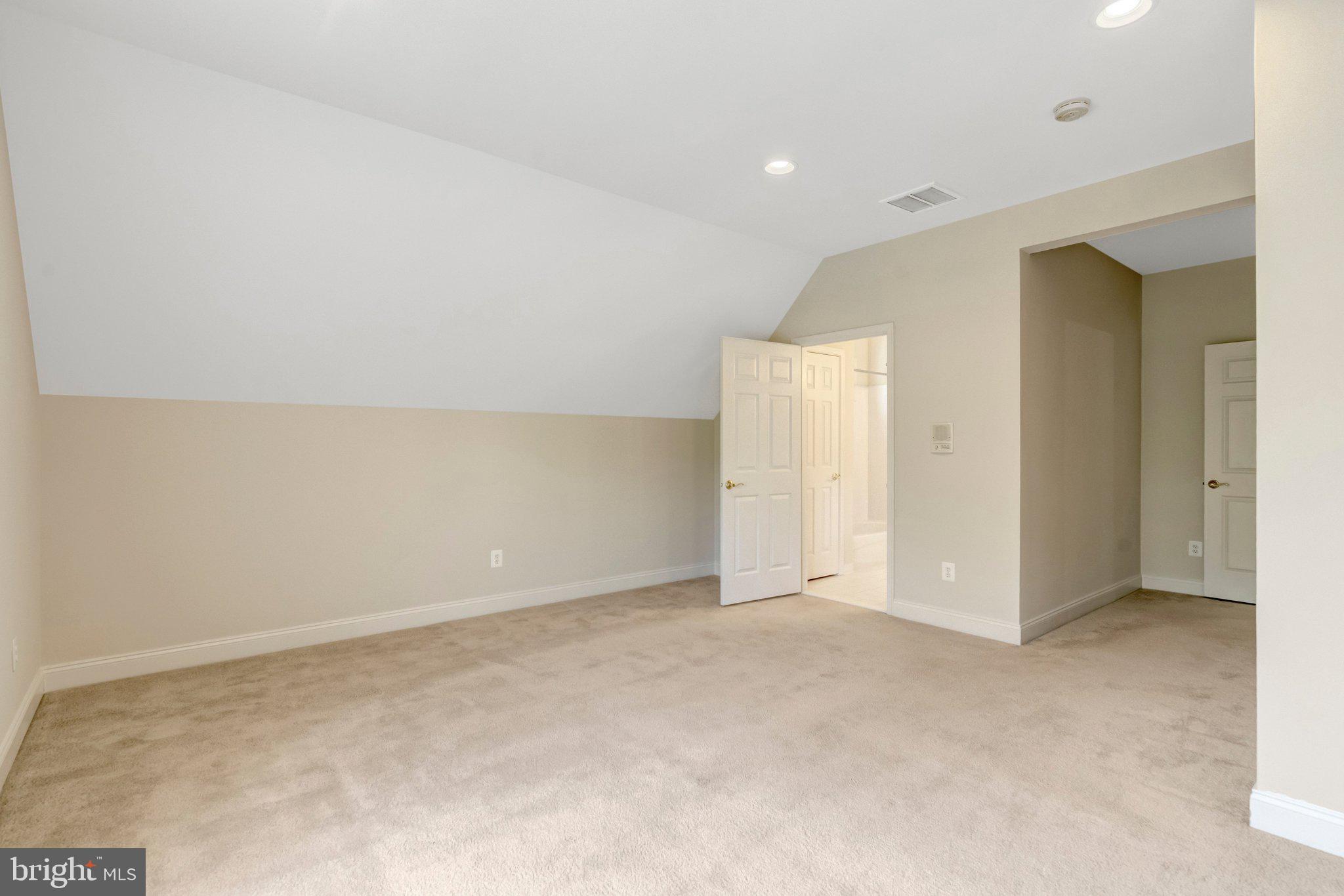 DOMINION VALLEY COUNTRY CLUB - Residential