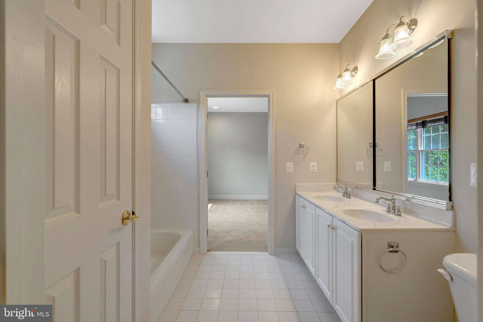 DOMINION VALLEY COUNTRY CLUB - Residential
