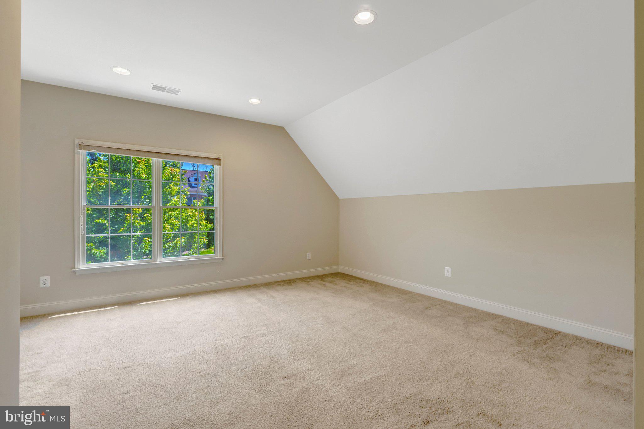 DOMINION VALLEY COUNTRY CLUB - Residential