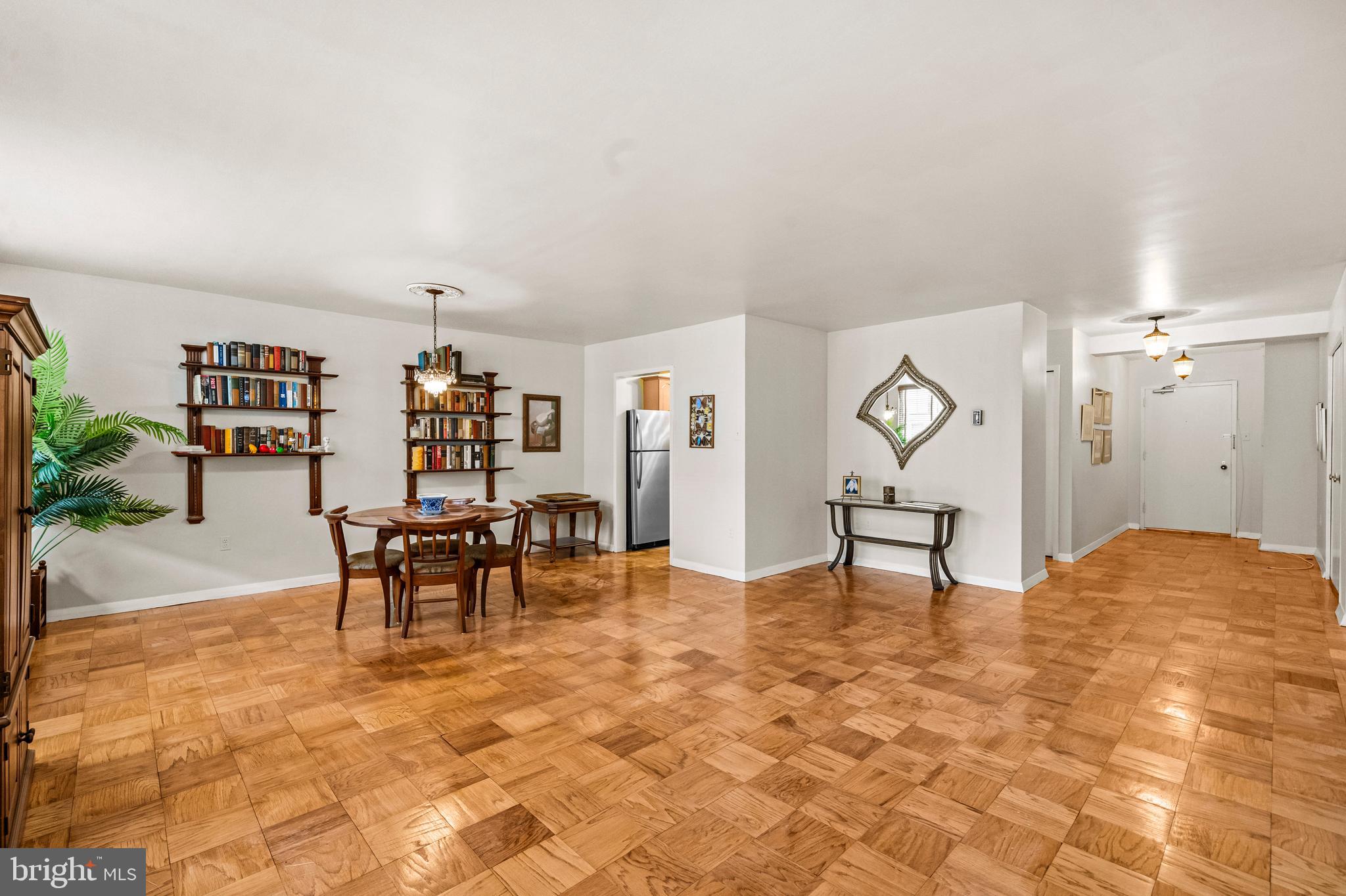 3001 VEAZEY TERRACE NW 703