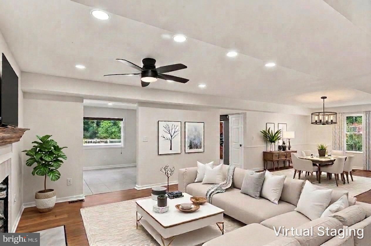 1007 HARBOR DRIVE
