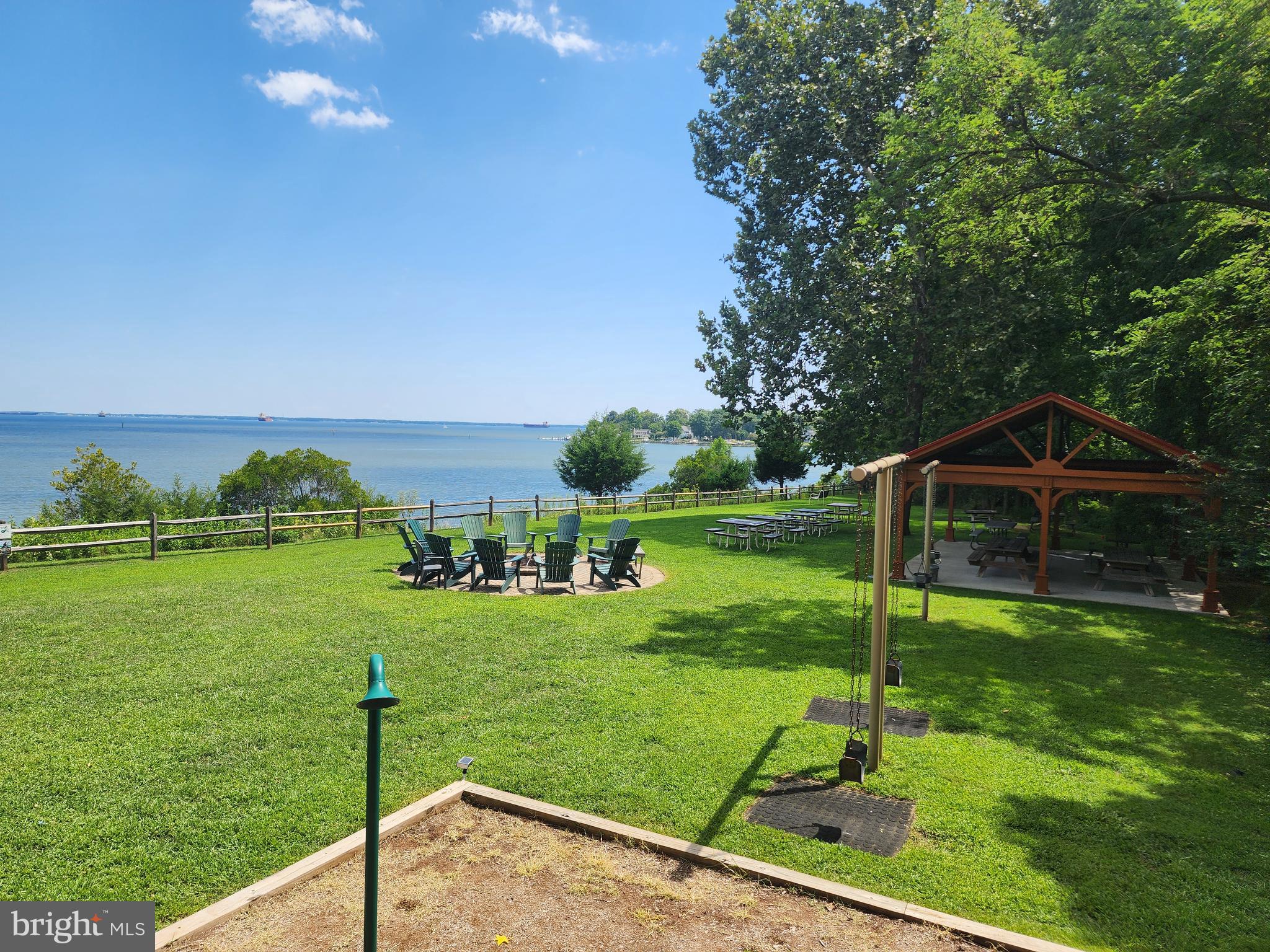 1007 HARBOR DRIVE