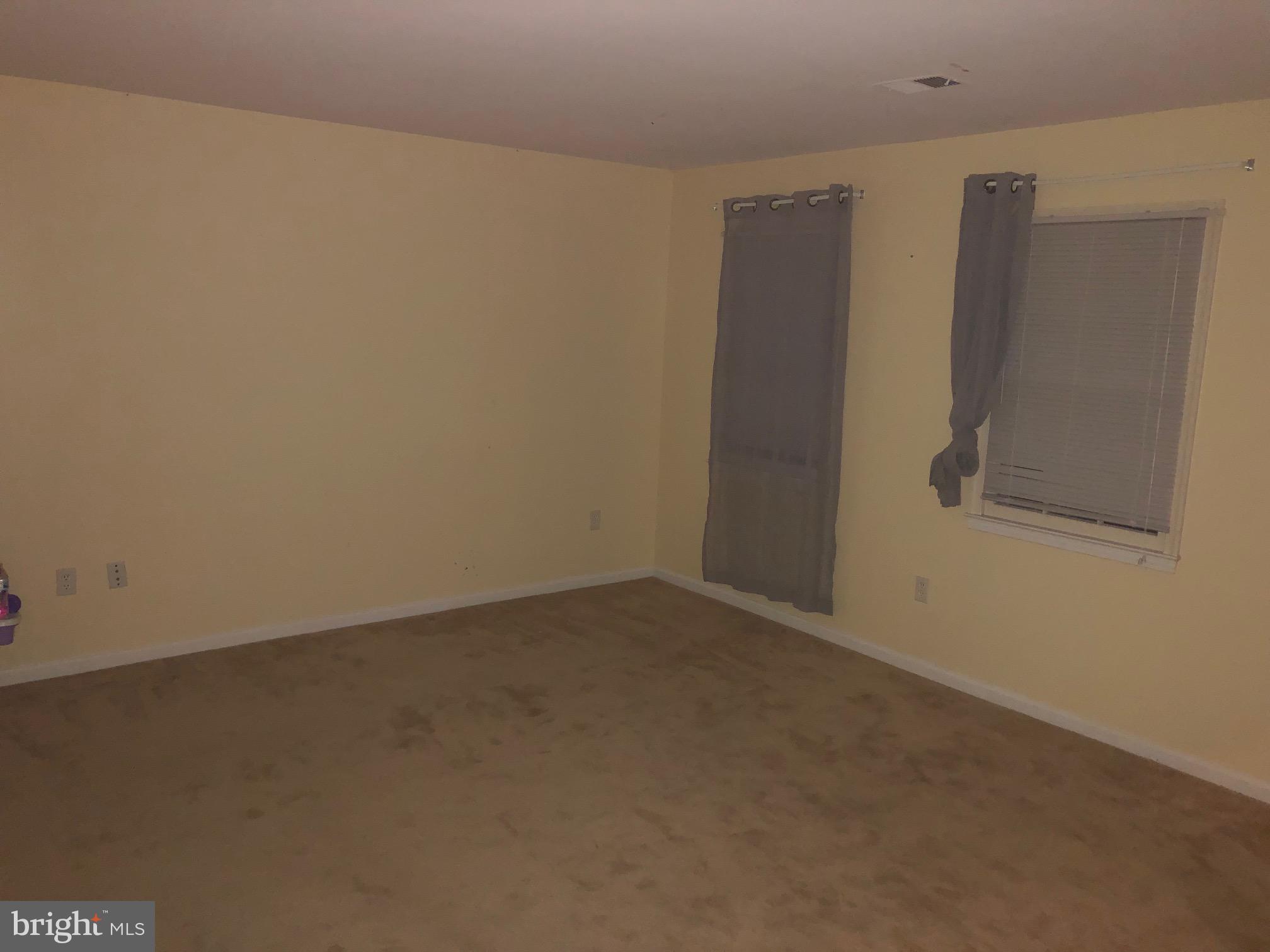 REFLECTION LAKE - Residential Lease