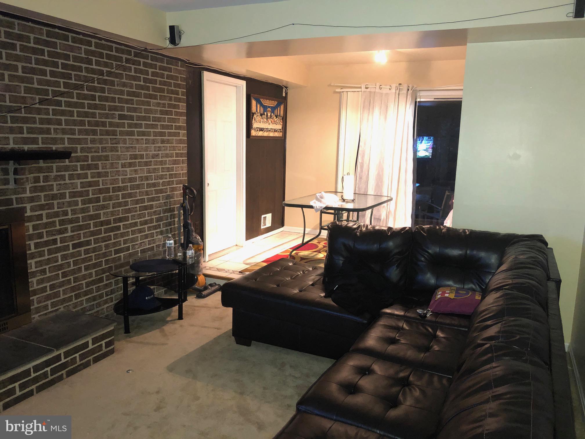 REFLECTION LAKE - Residential Lease