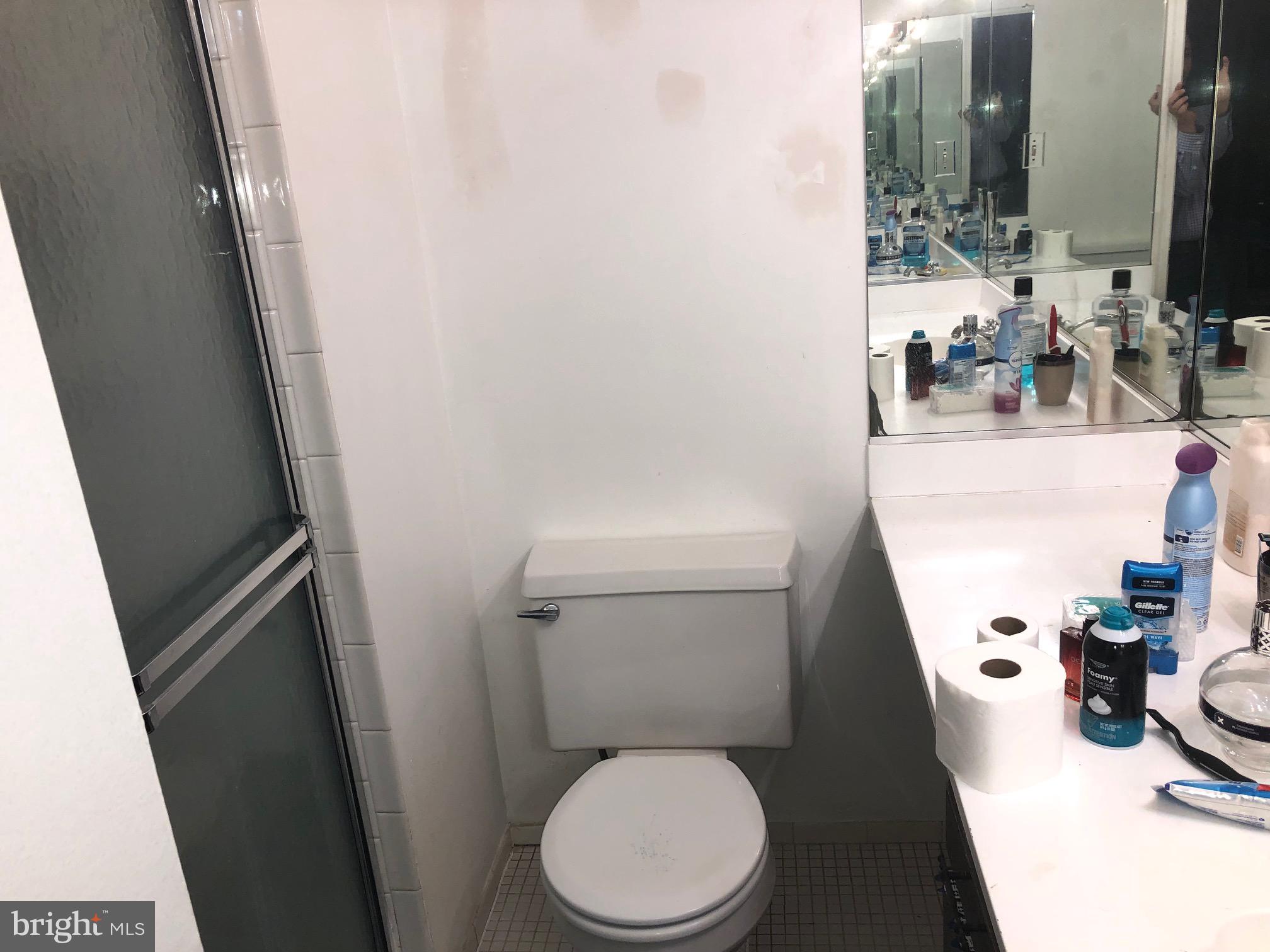 REFLECTION LAKE - Residential Lease