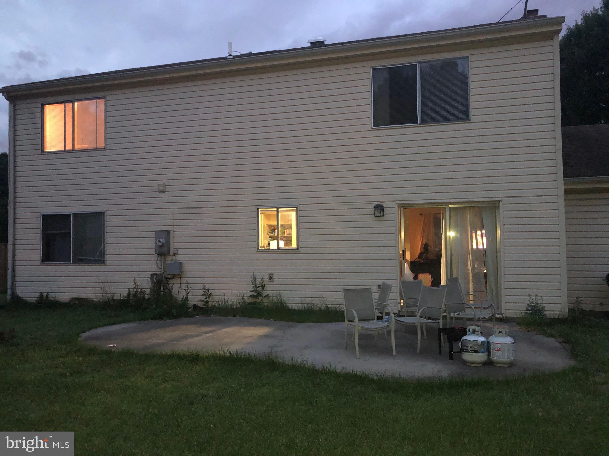 REFLECTION LAKE - Residential Lease