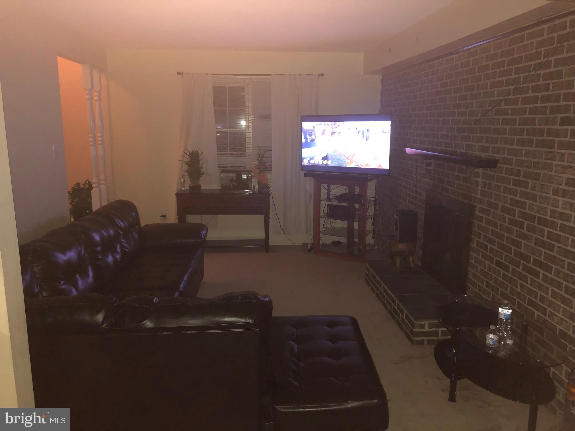 REFLECTION LAKE - Residential Lease