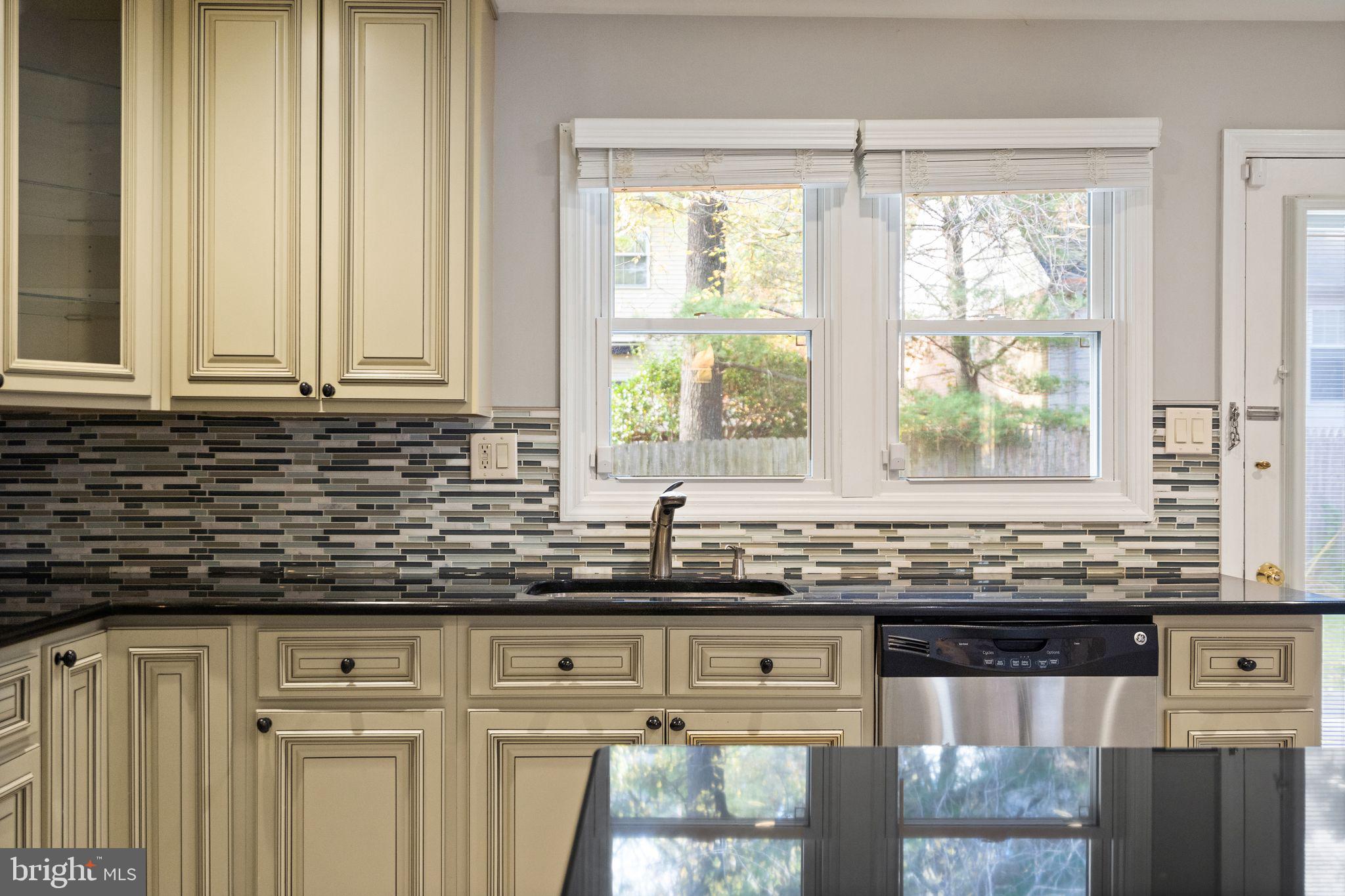 ALTA VISTA - Residential Lease