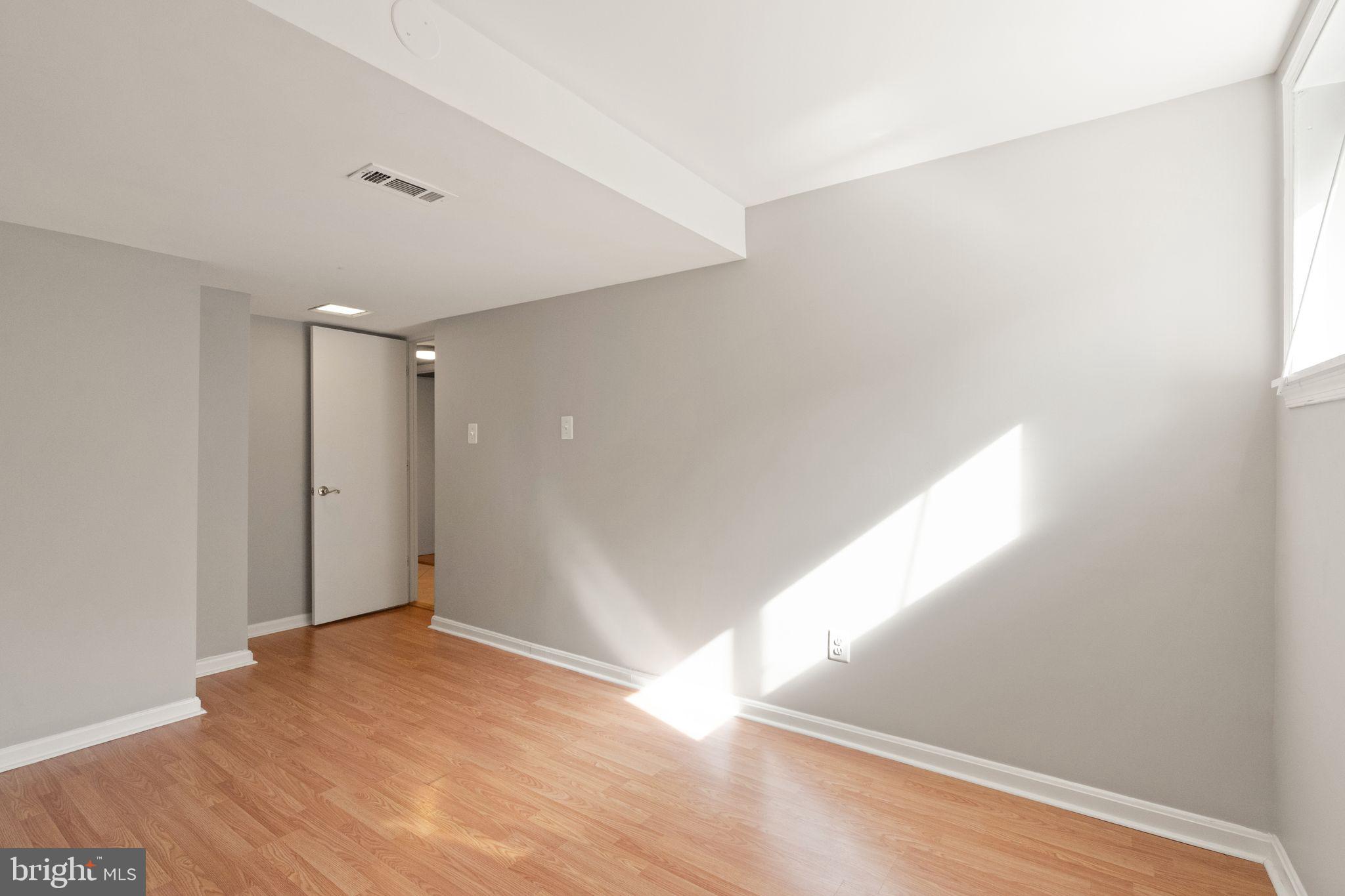 ALTA VISTA - Residential Lease