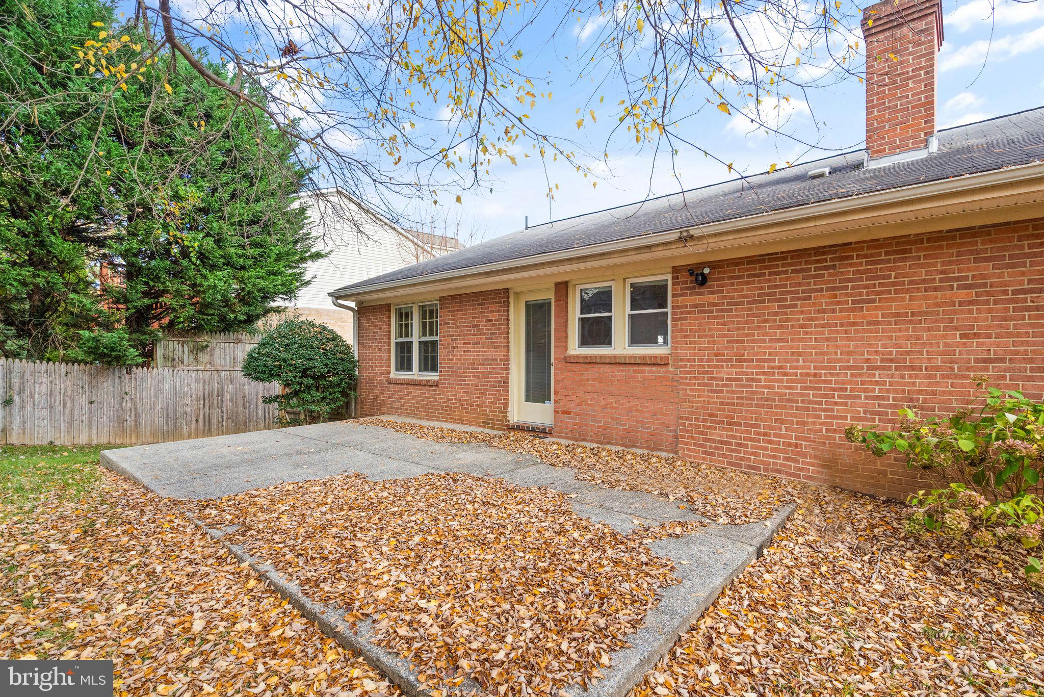 ALTA VISTA - Residential Lease