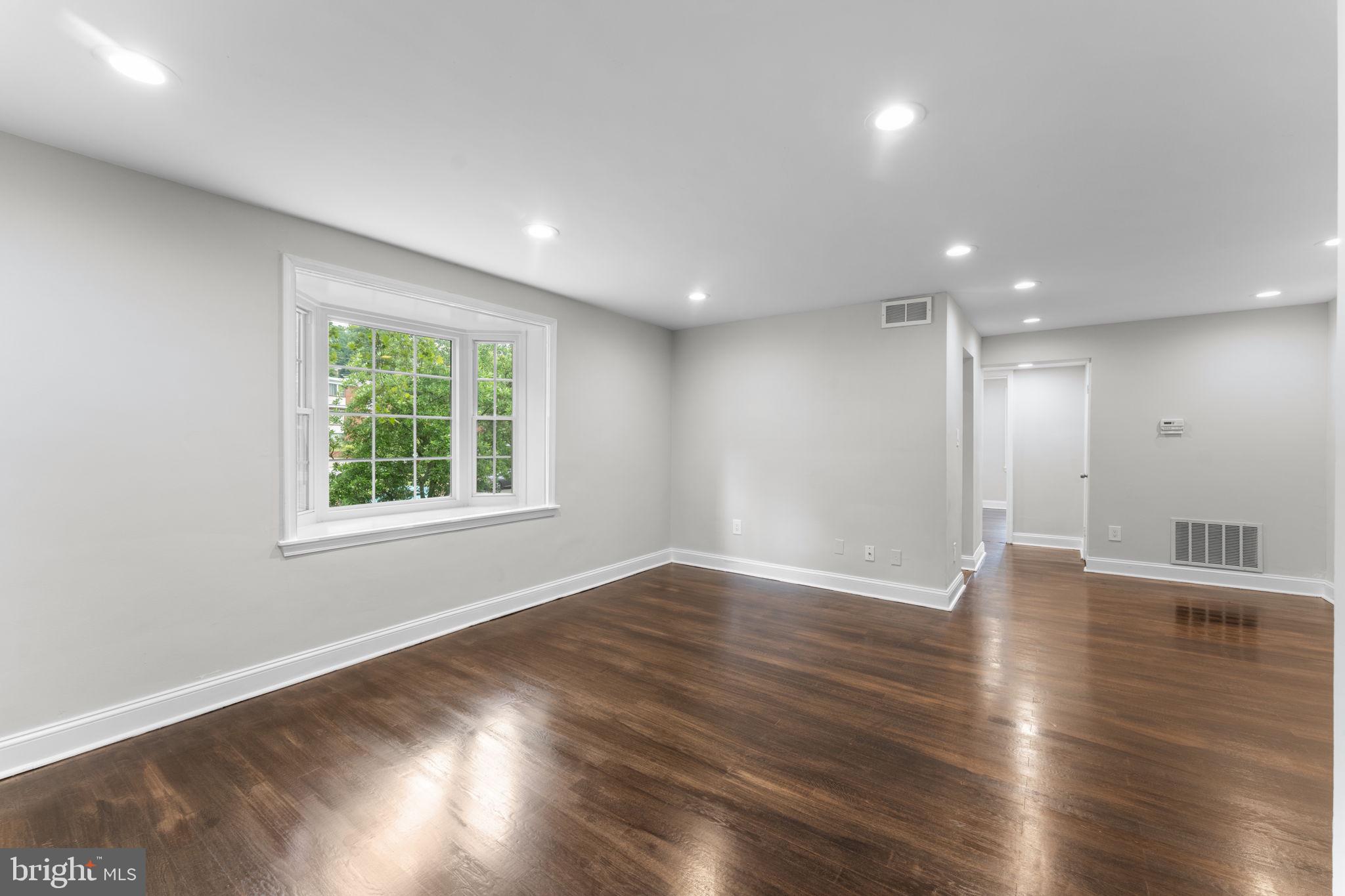 824 ARLINGTON MILL S 203