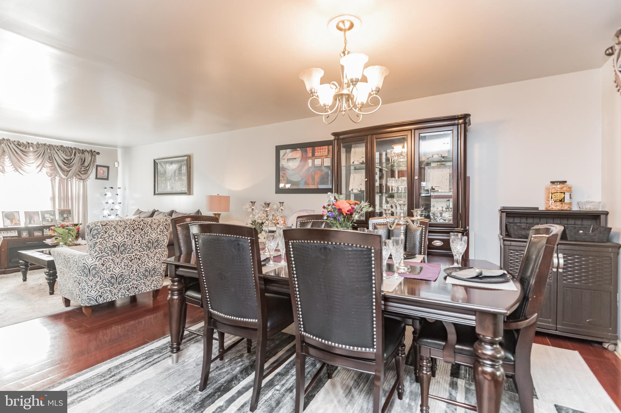 WINDSOR ESTATES - Residential