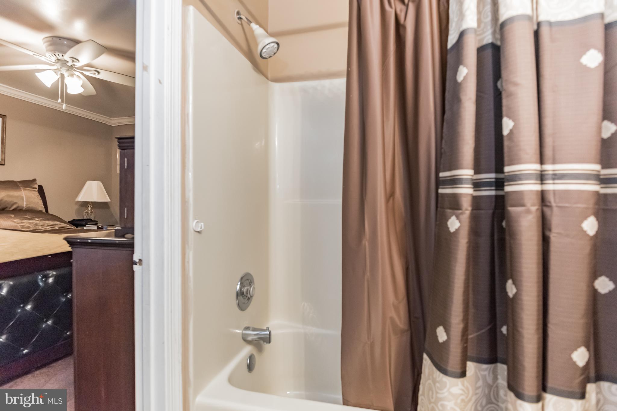 WINDSOR ESTATES - Residential