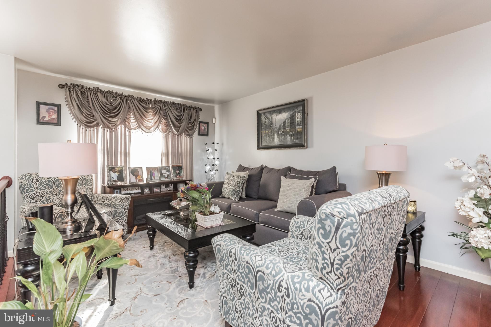 WINDSOR ESTATES - Residential