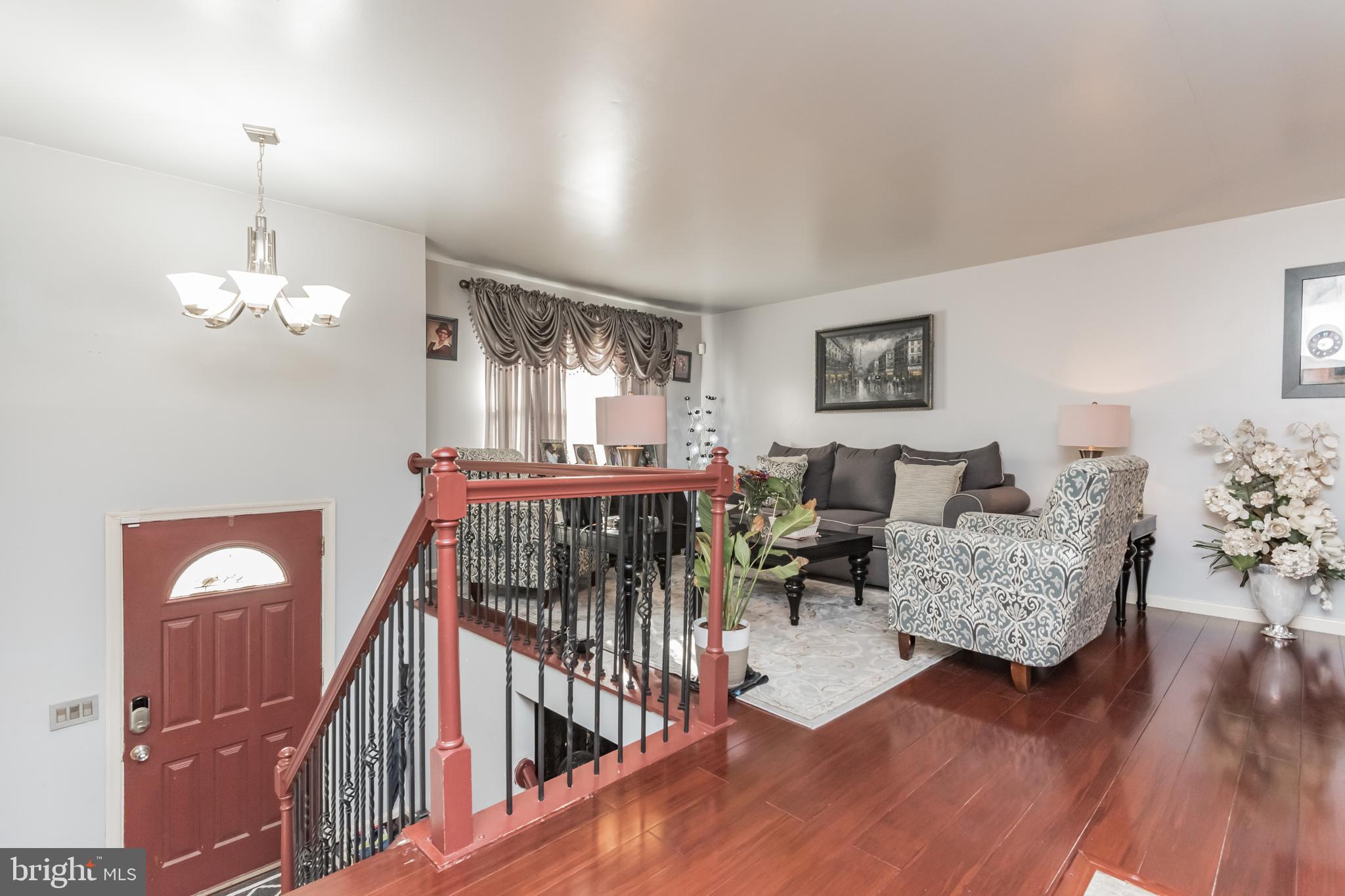 WINDSOR ESTATES - Residential