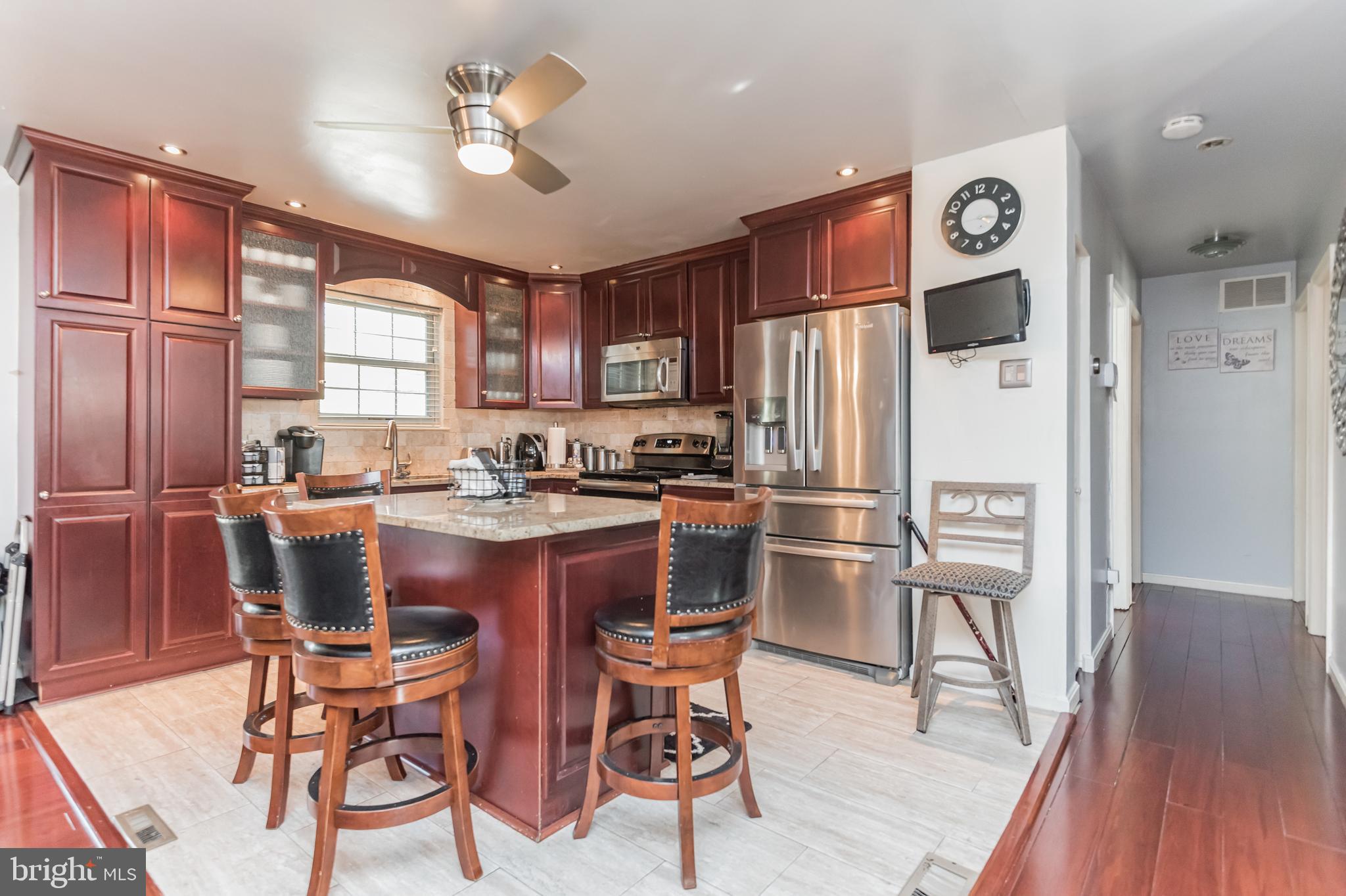 WINDSOR ESTATES - Residential