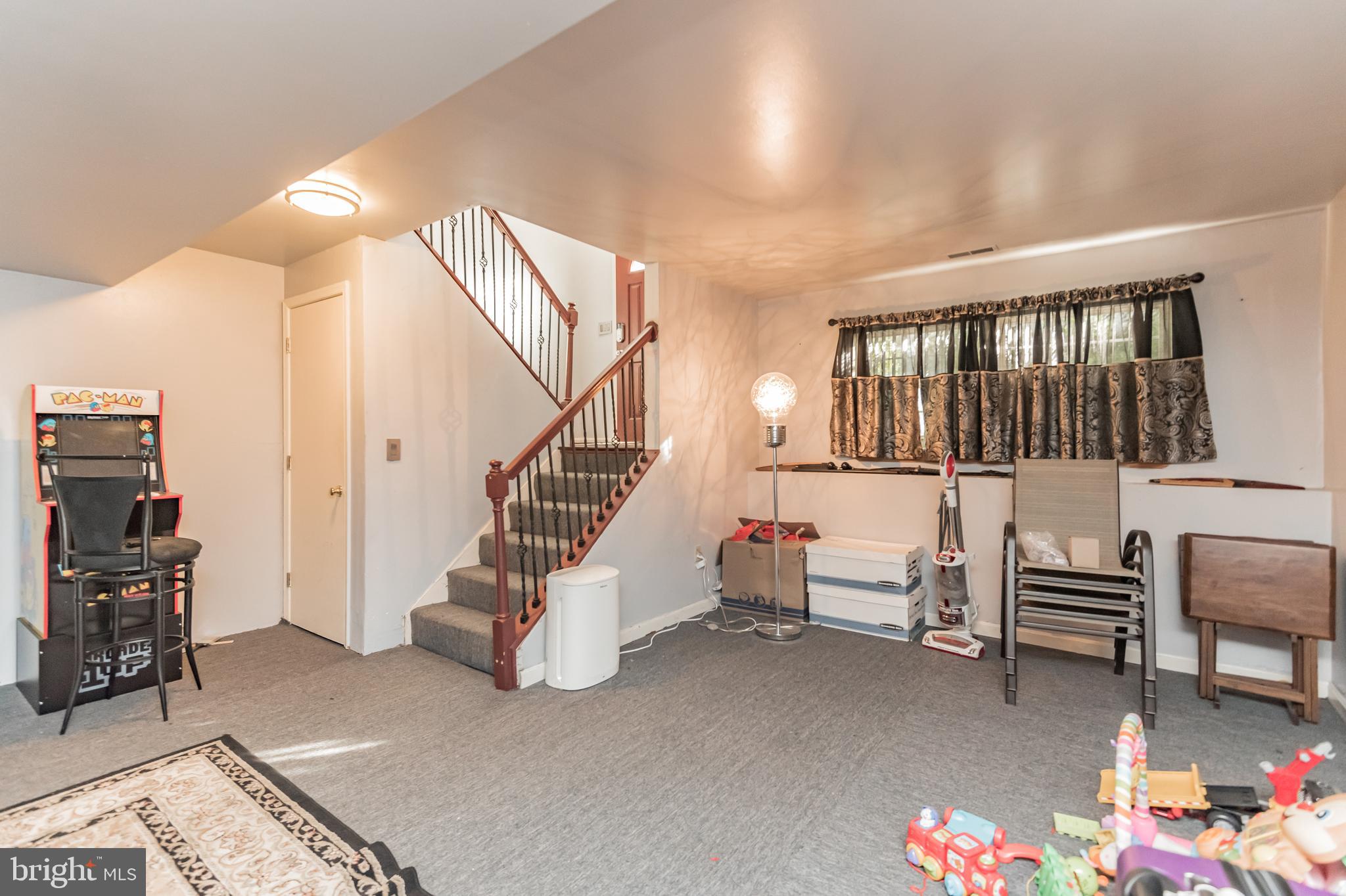 WINDSOR ESTATES - Residential