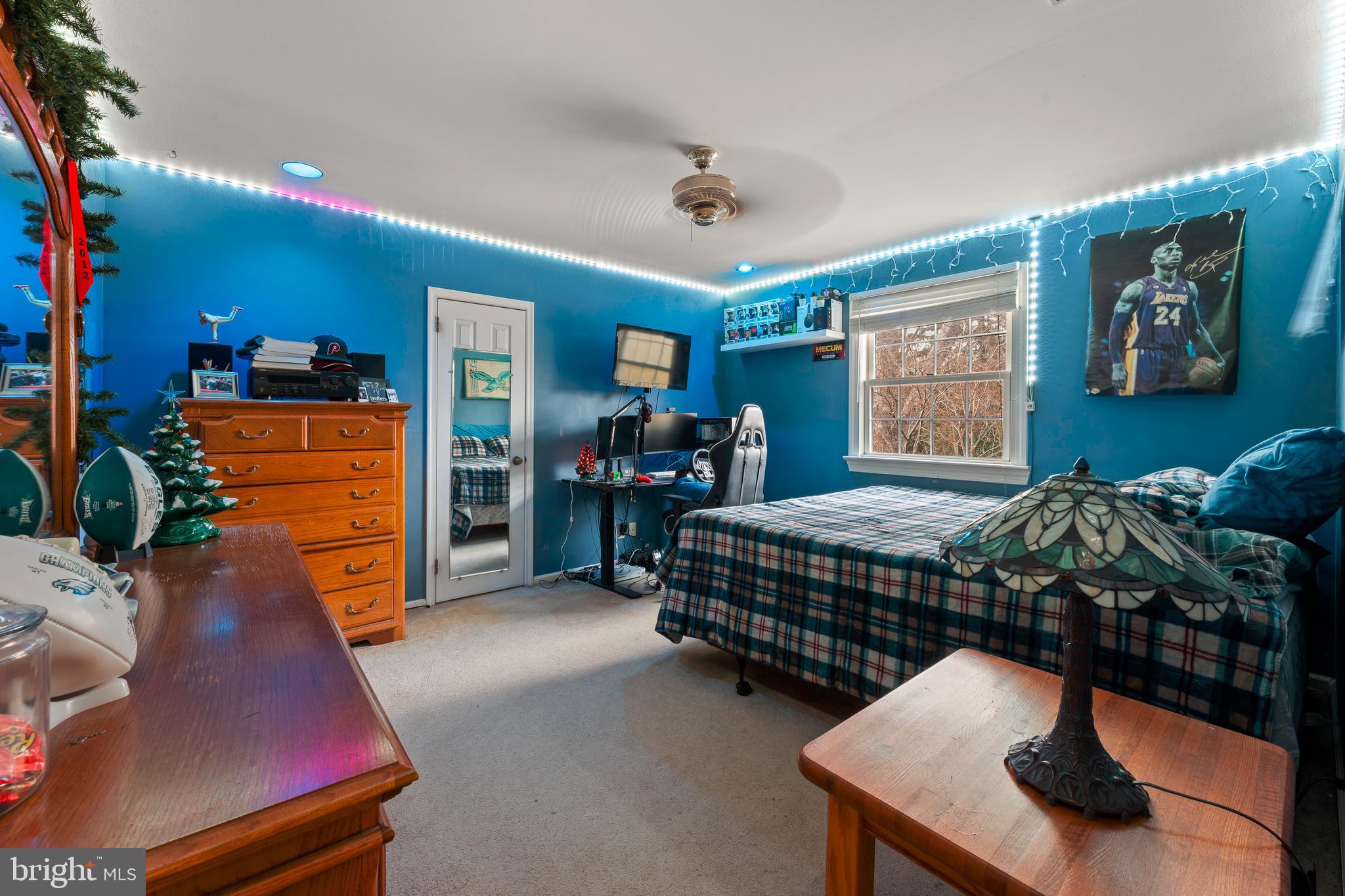 HILLCRESTSHIRE - Residential