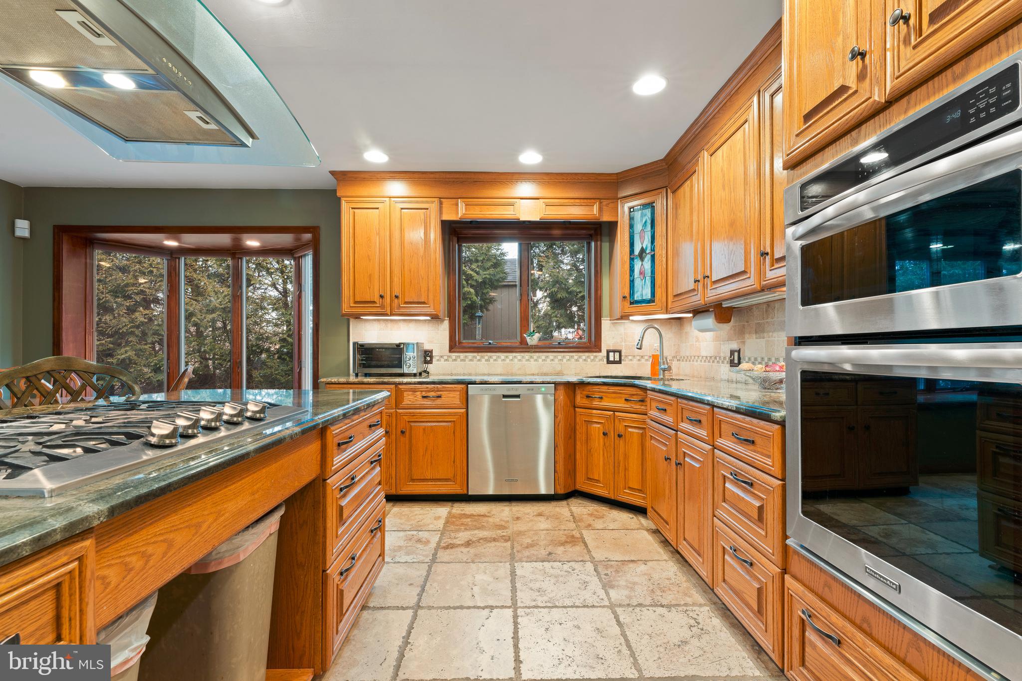 HILLCRESTSHIRE - Residential