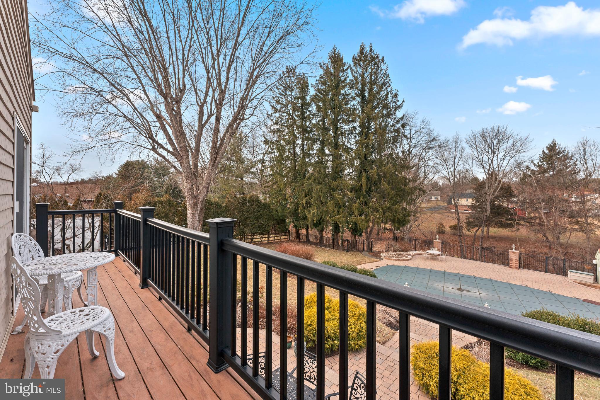 HILLCRESTSHIRE - Residential